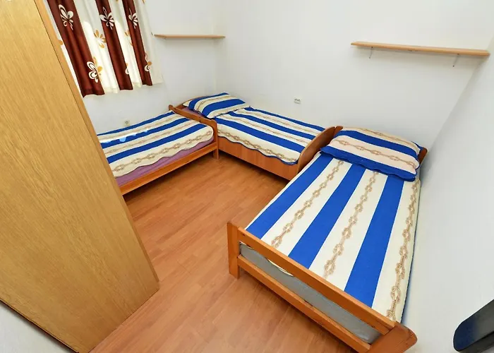 아파트 With Parking Space - 6323 *